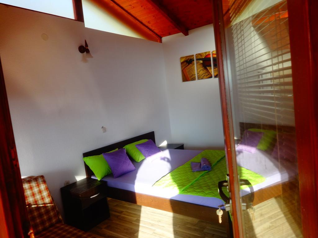 Karali Apartments ลากาดิน ภายนอก รูปภาพ