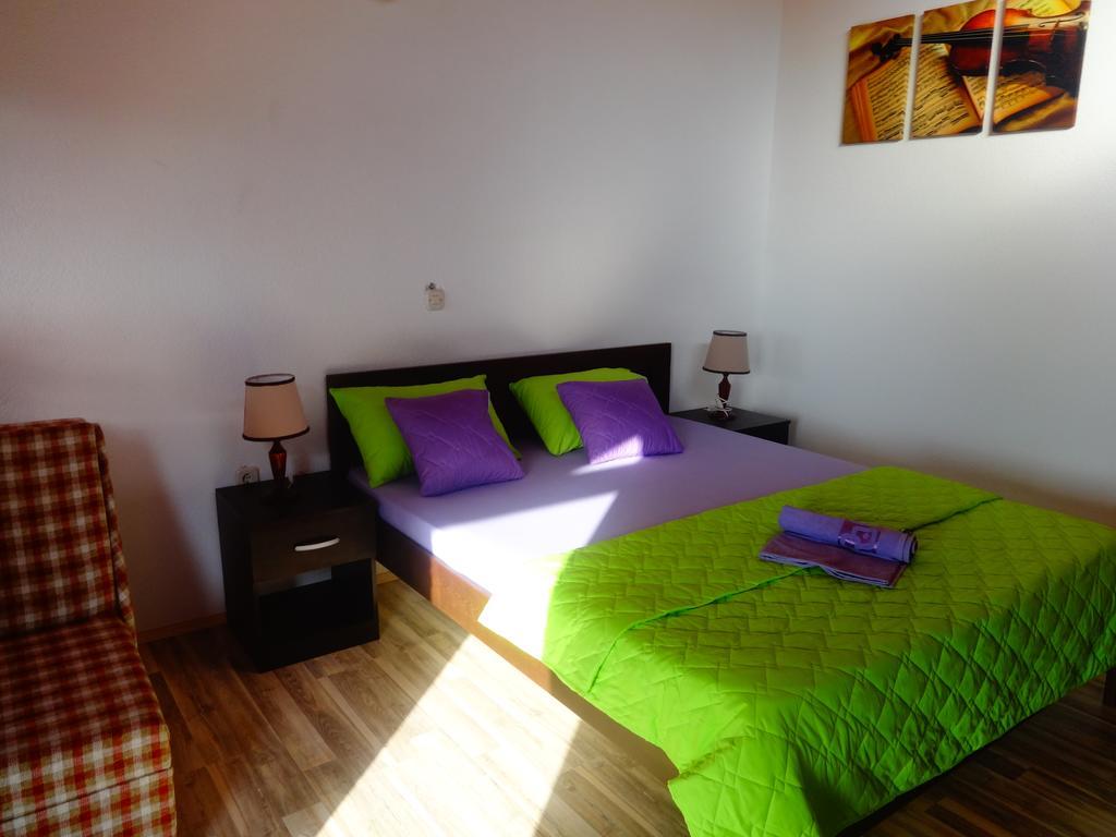 Karali Apartments ลากาดิน ภายนอก รูปภาพ
