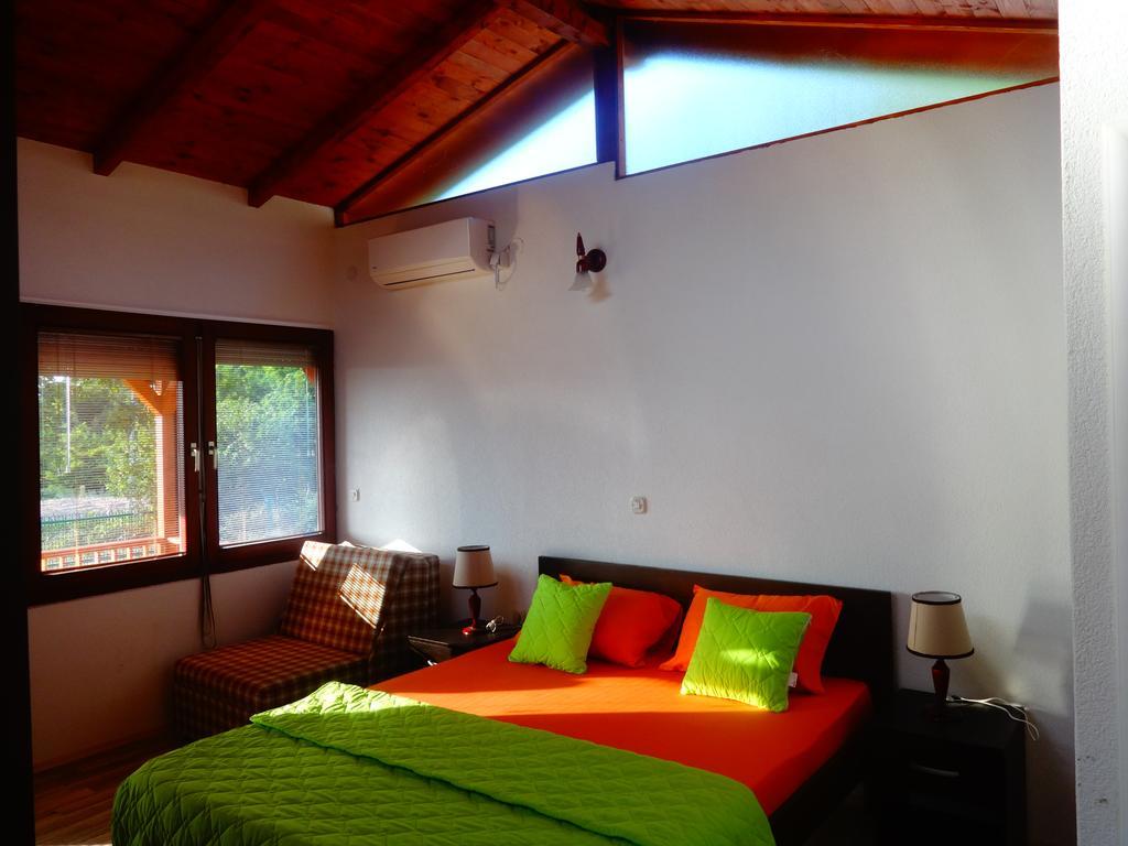 Karali Apartments ลากาดิน ภายนอก รูปภาพ