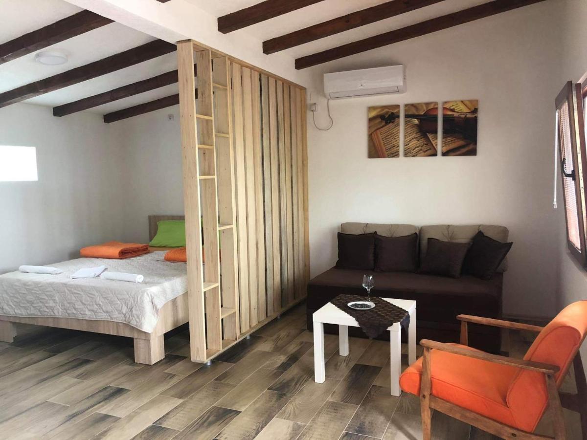 Karali Apartments ลากาดิน ภายนอก รูปภาพ