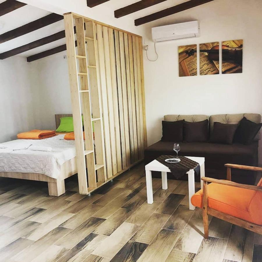 Karali Apartments ลากาดิน ภายนอก รูปภาพ